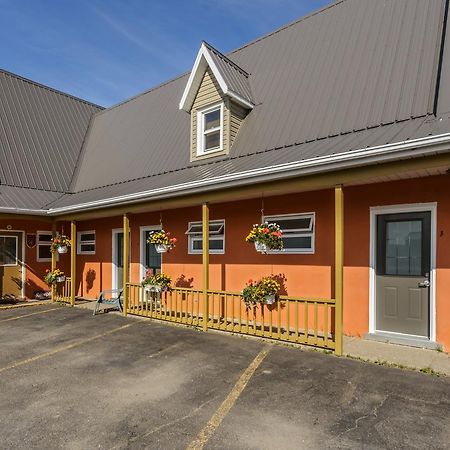 Auberge De L'Anse Riviere-du-Loup Exterior photo