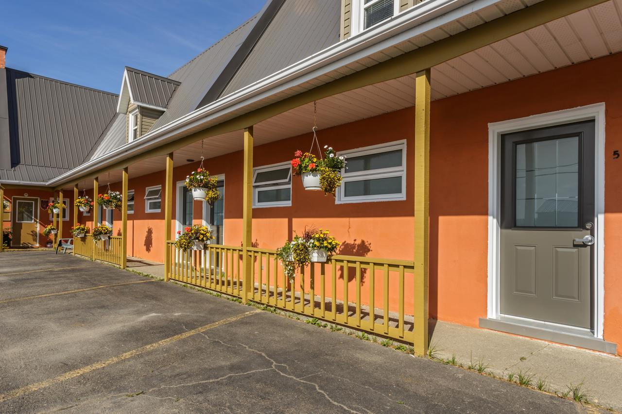 Auberge De L'Anse Riviere-du-Loup Exterior photo